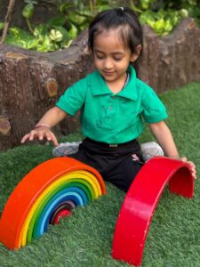 Montessori vs Traditional Play School in Pitampura – What’s Best?